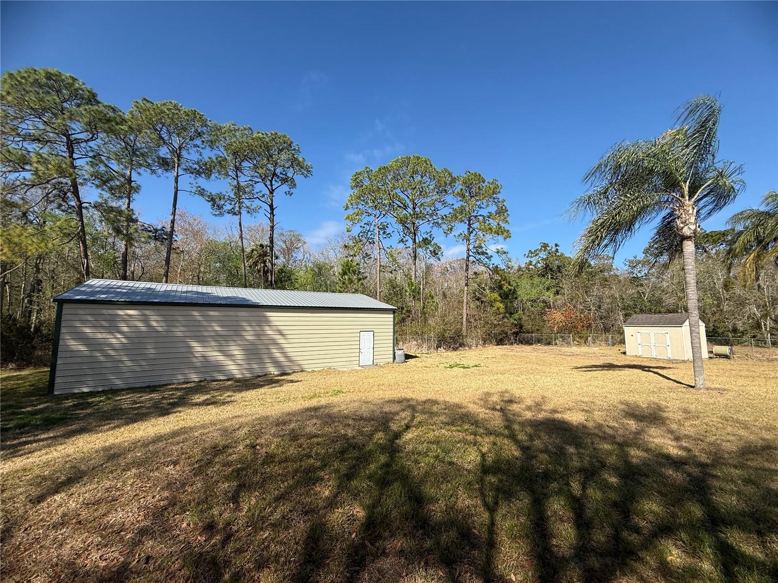 Listing photo id 49 for 4548 Yorkshire Lane