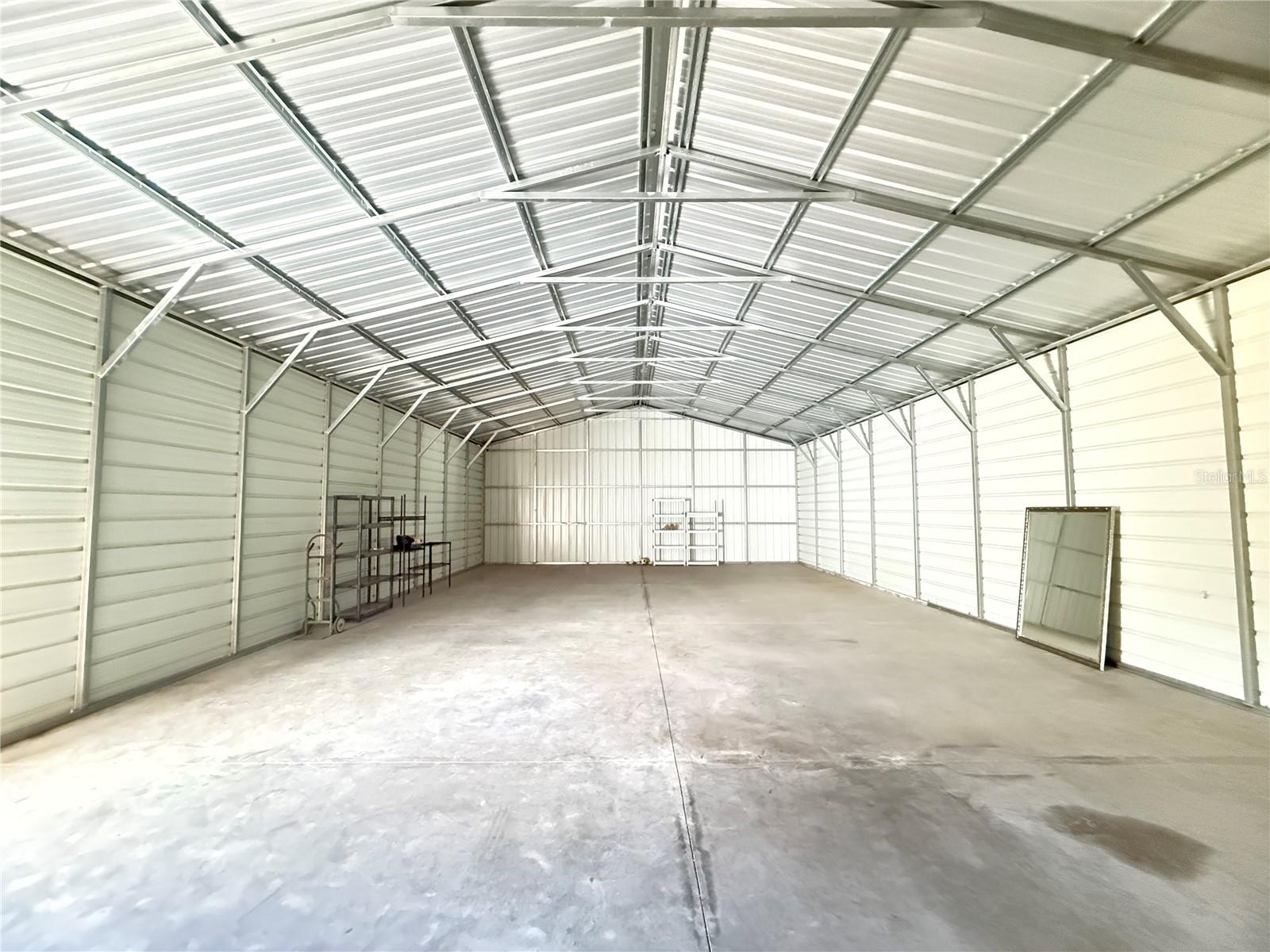 Listing photo id 52 for 4548 Yorkshire Lane