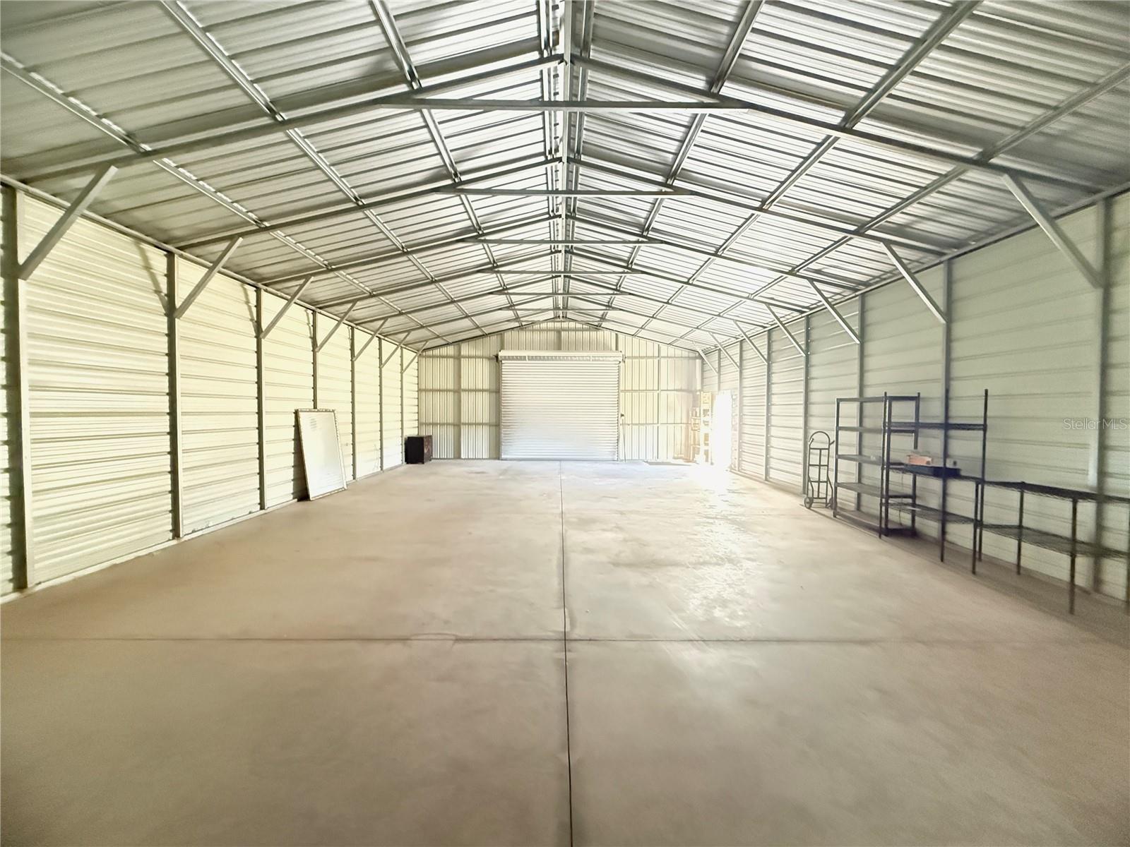 Listing photo id 53 for 4548 Yorkshire Lane