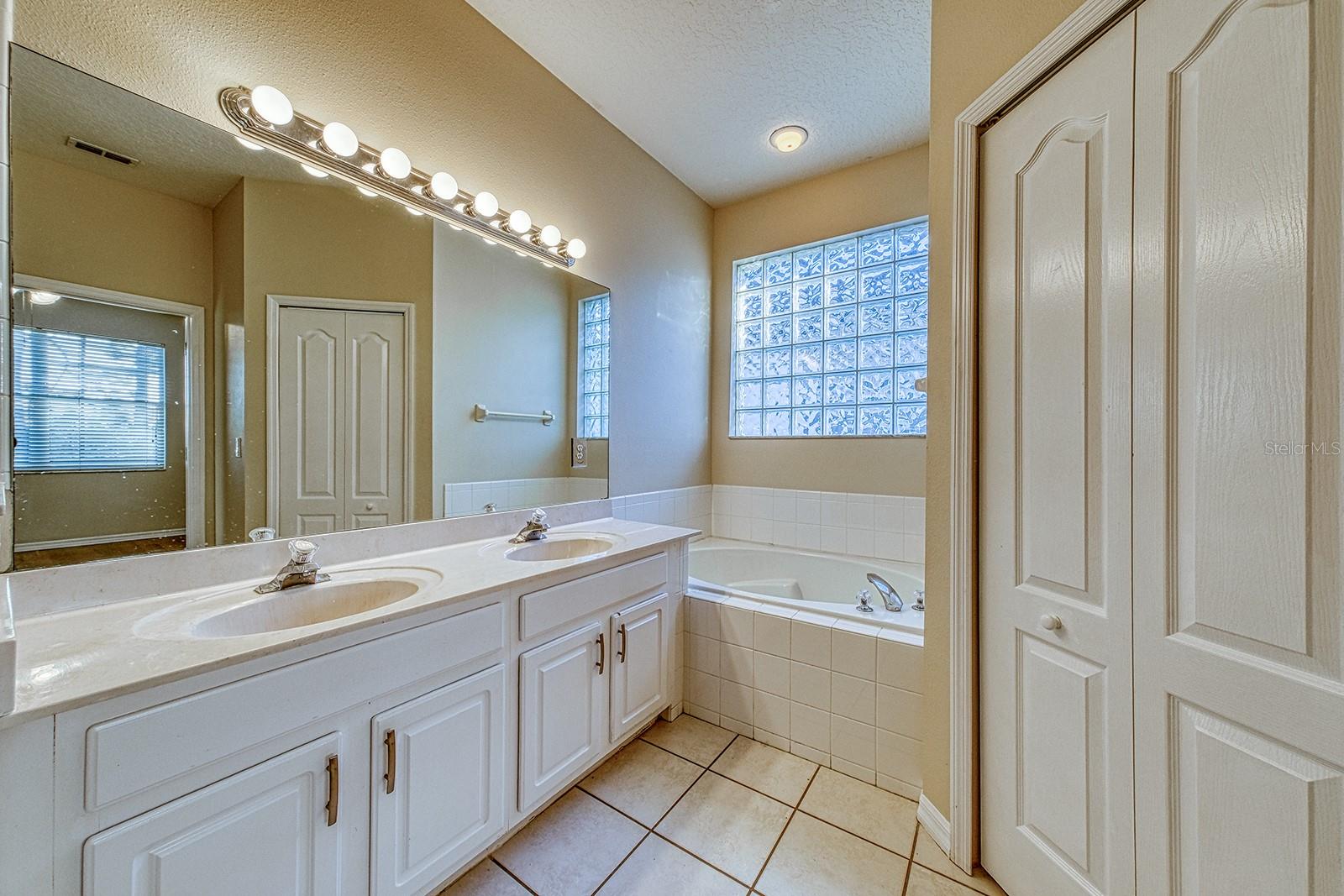 Image 22 of 45 For 5110 Alavista Drive