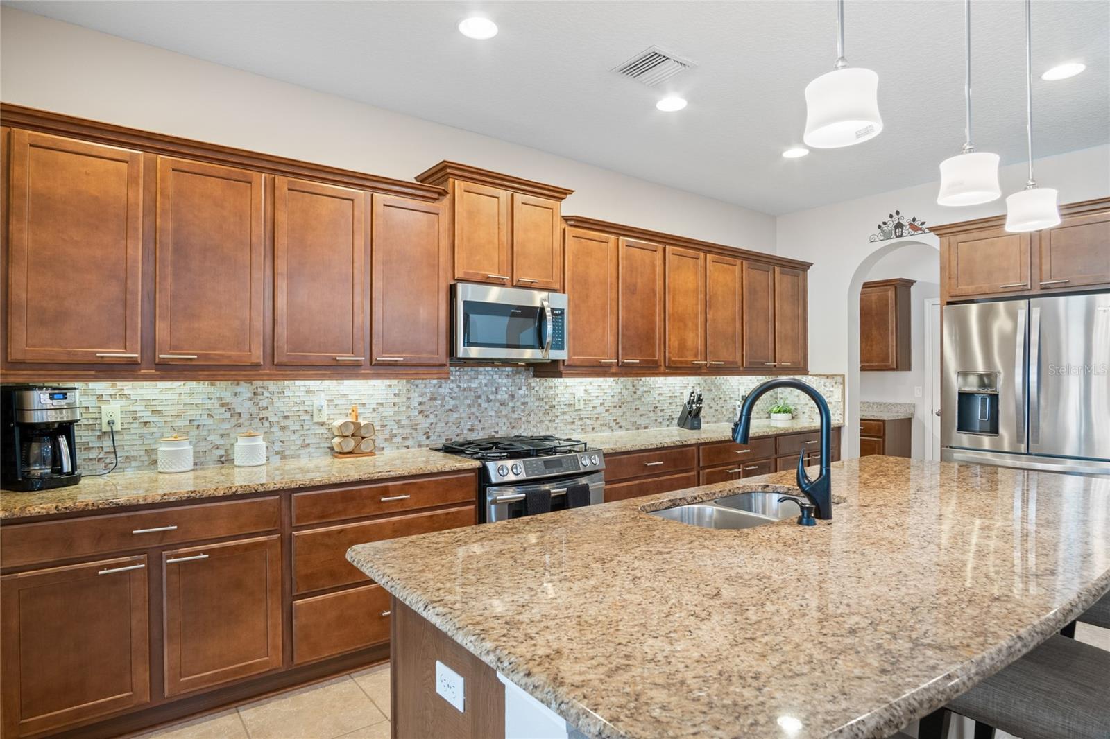 Image 10 of 66 For 389 Silver Maple Road