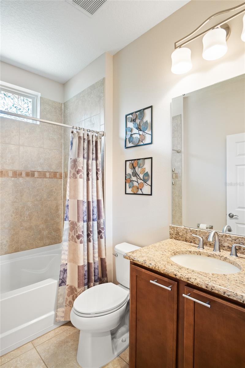 Image 17 of 66 For 389 Silver Maple Road