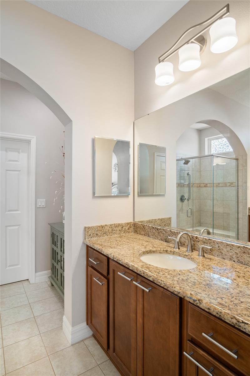 Image 29 of 66 For 389 Silver Maple Road