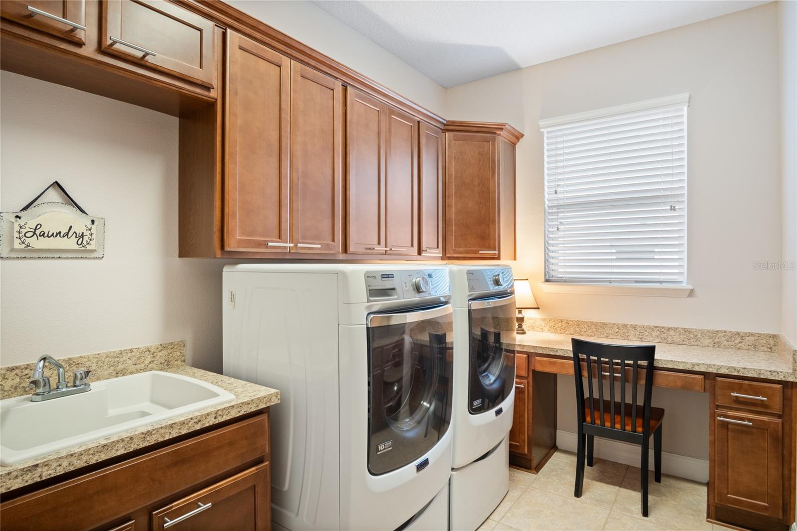 Image 30 of 66 For 389 Silver Maple Road