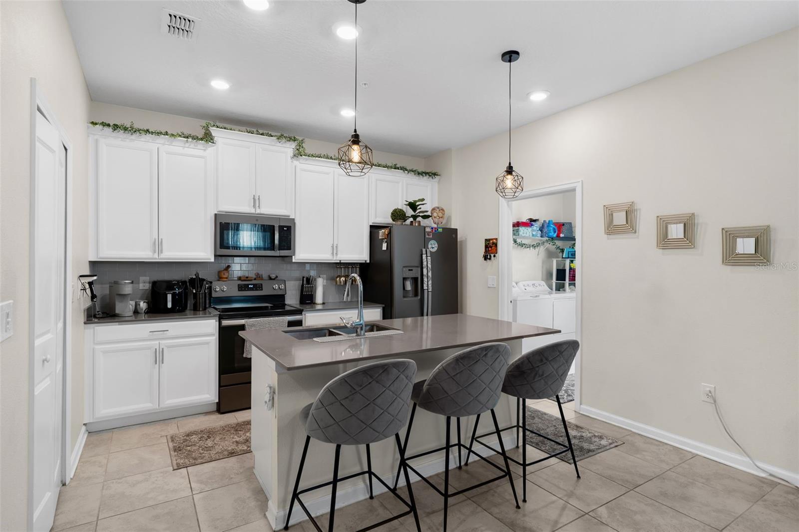 Image 12 of 37 For 3105 Aqua Virgo Loop