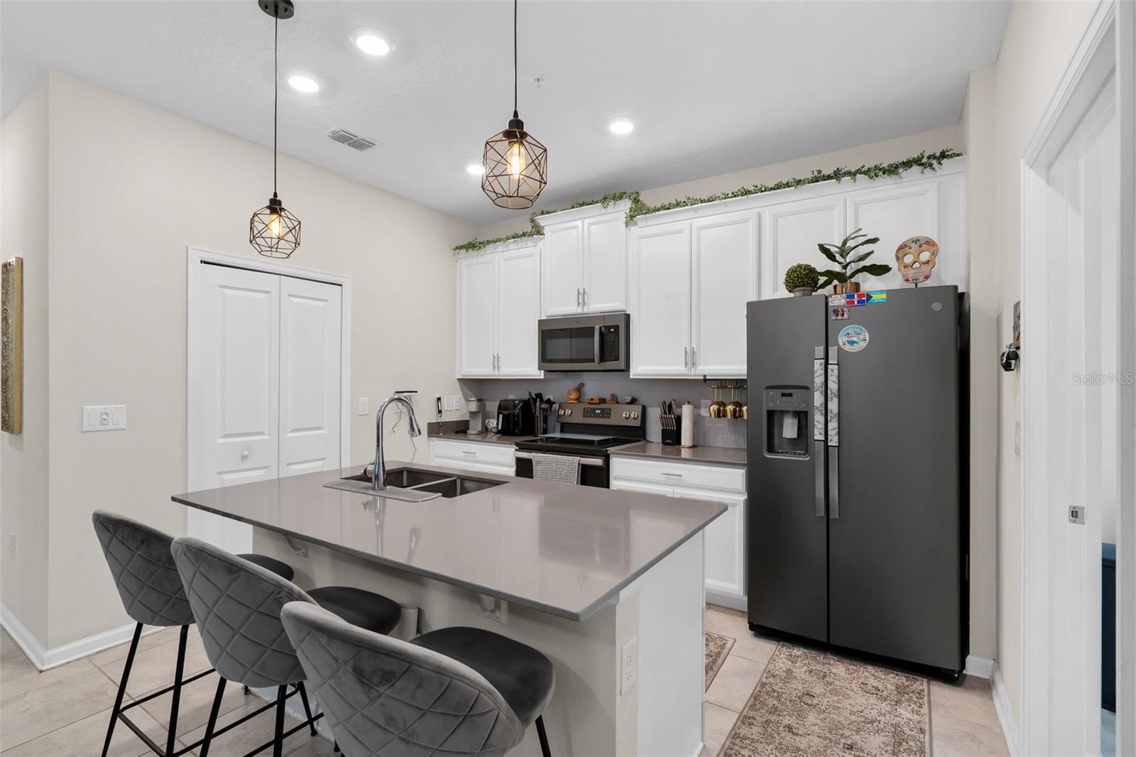 Image 14 of 37 For 3105 Aqua Virgo Loop