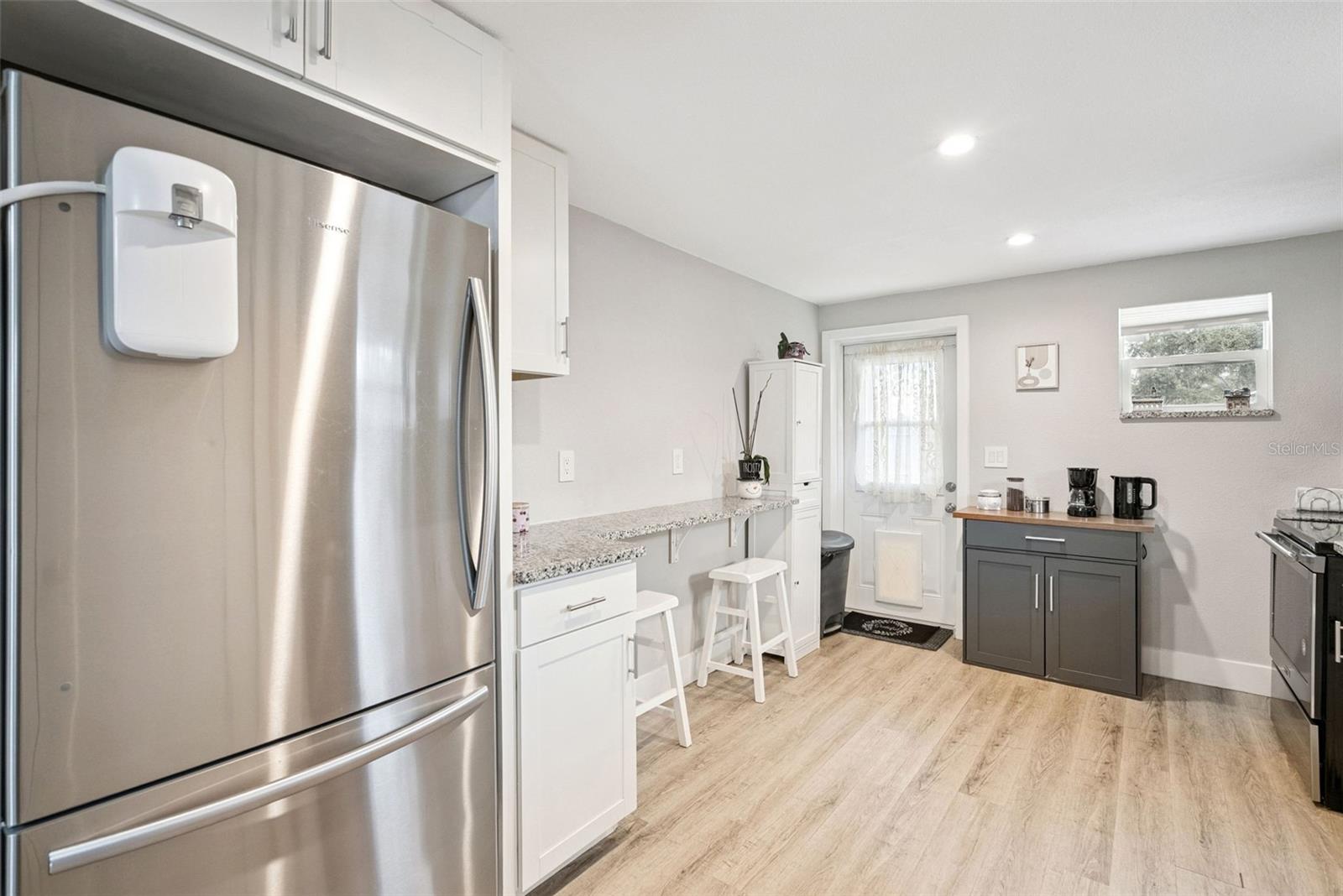 Image 14 of 33 For 233 E Church Ave