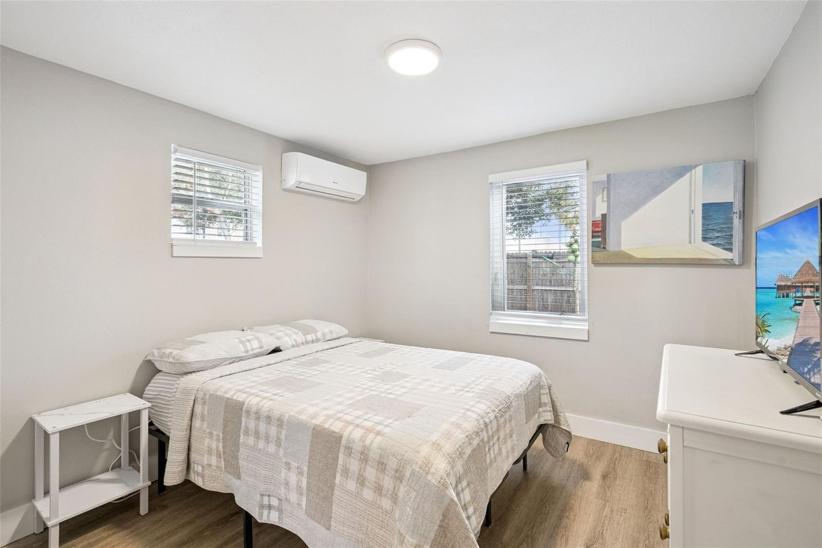 Image 18 of 33 For 233 E Church Ave