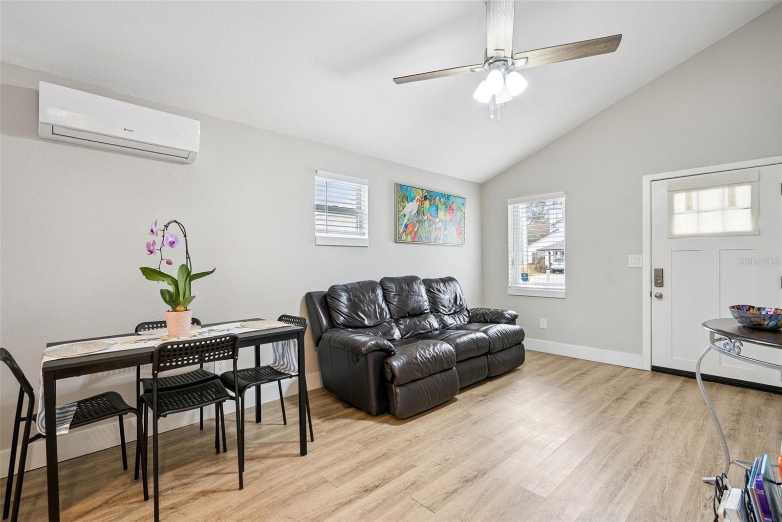 Image 4 of 33 For 233 E Church Ave