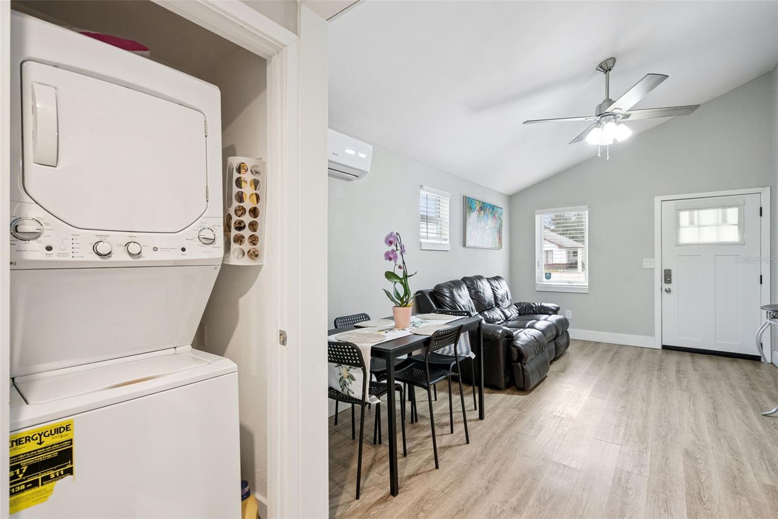 Image 5 of 33 For 233 E Church Ave