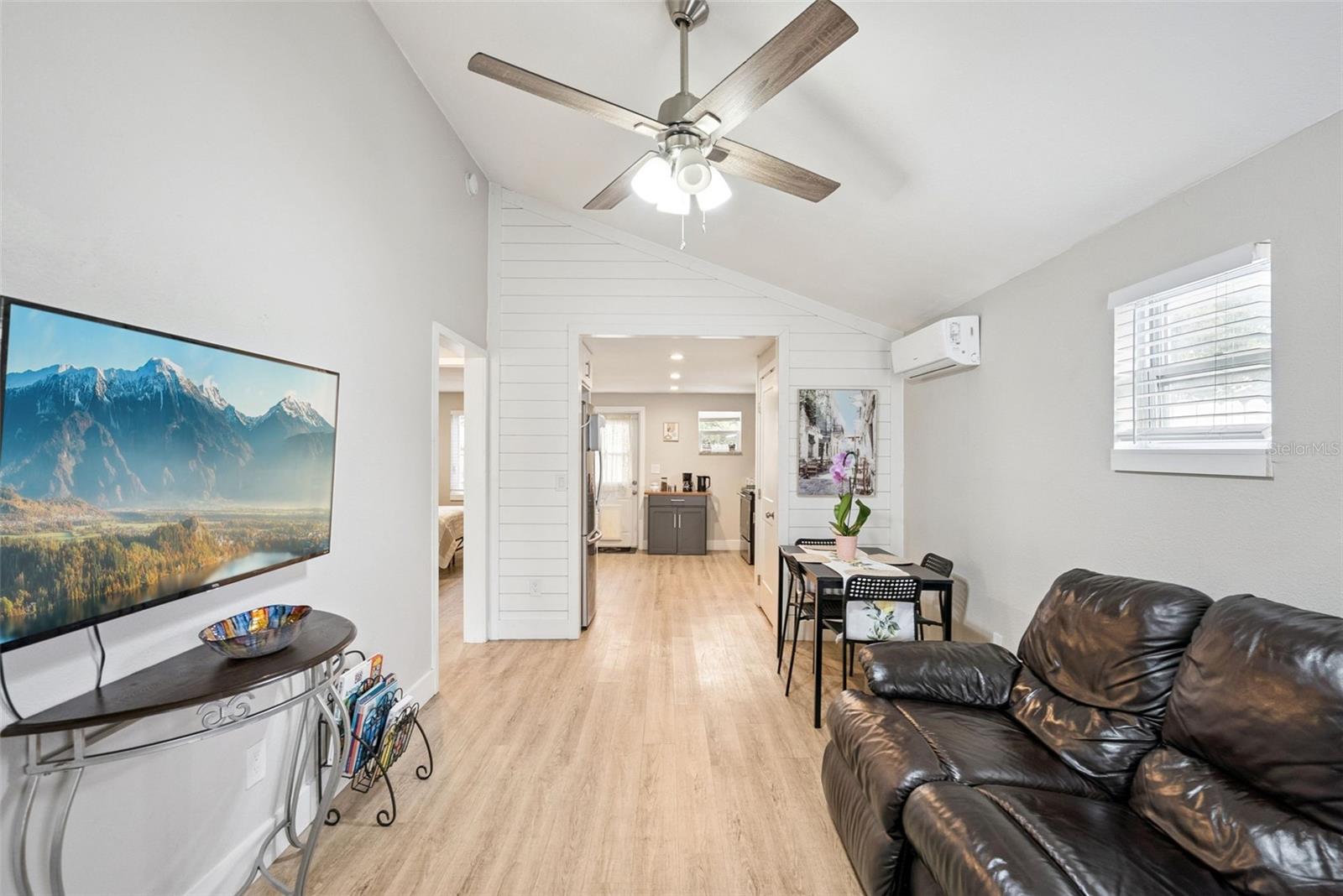 Image 9 of 33 For 233 E Church Ave