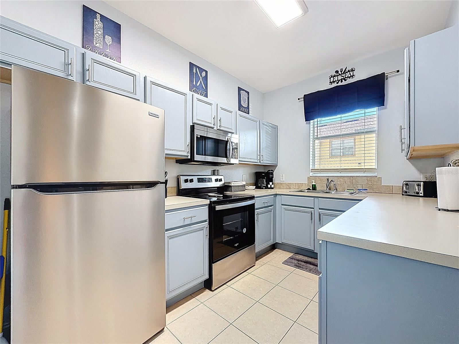 Image 13 of 25 For 223 Napoli Drive