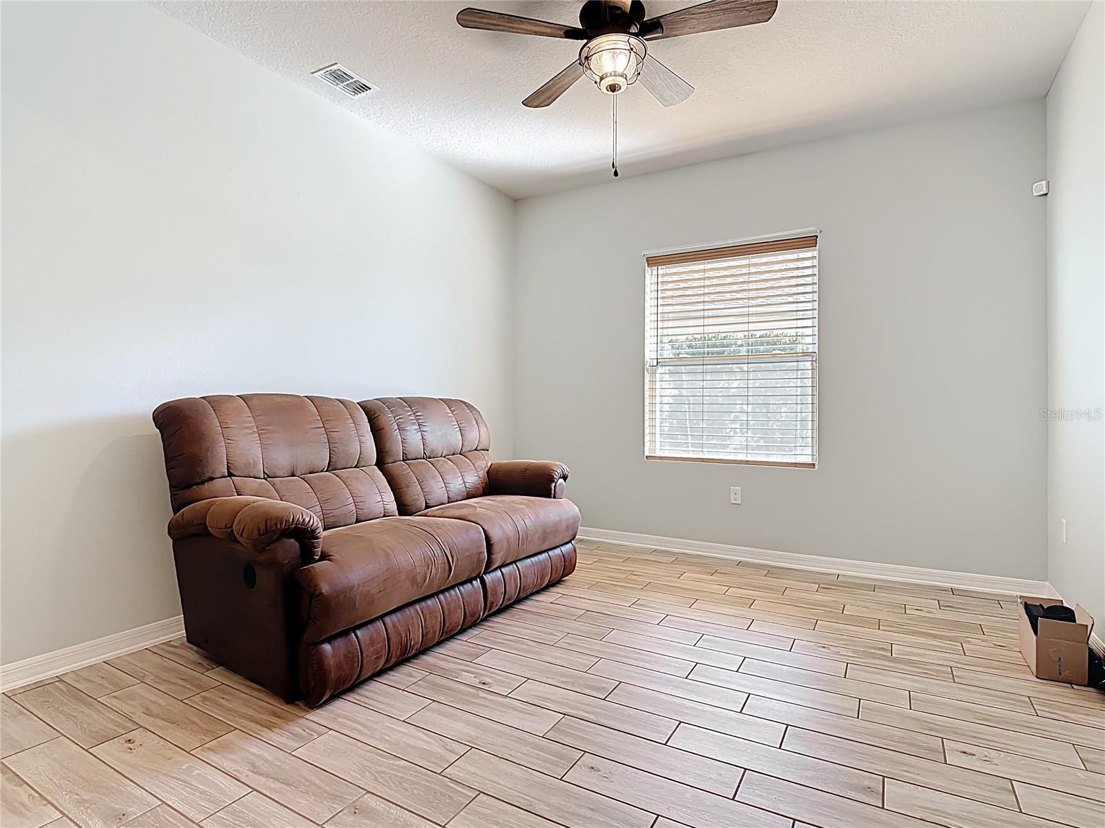 Image 17 of 41 For 17804 Passionflower Circle