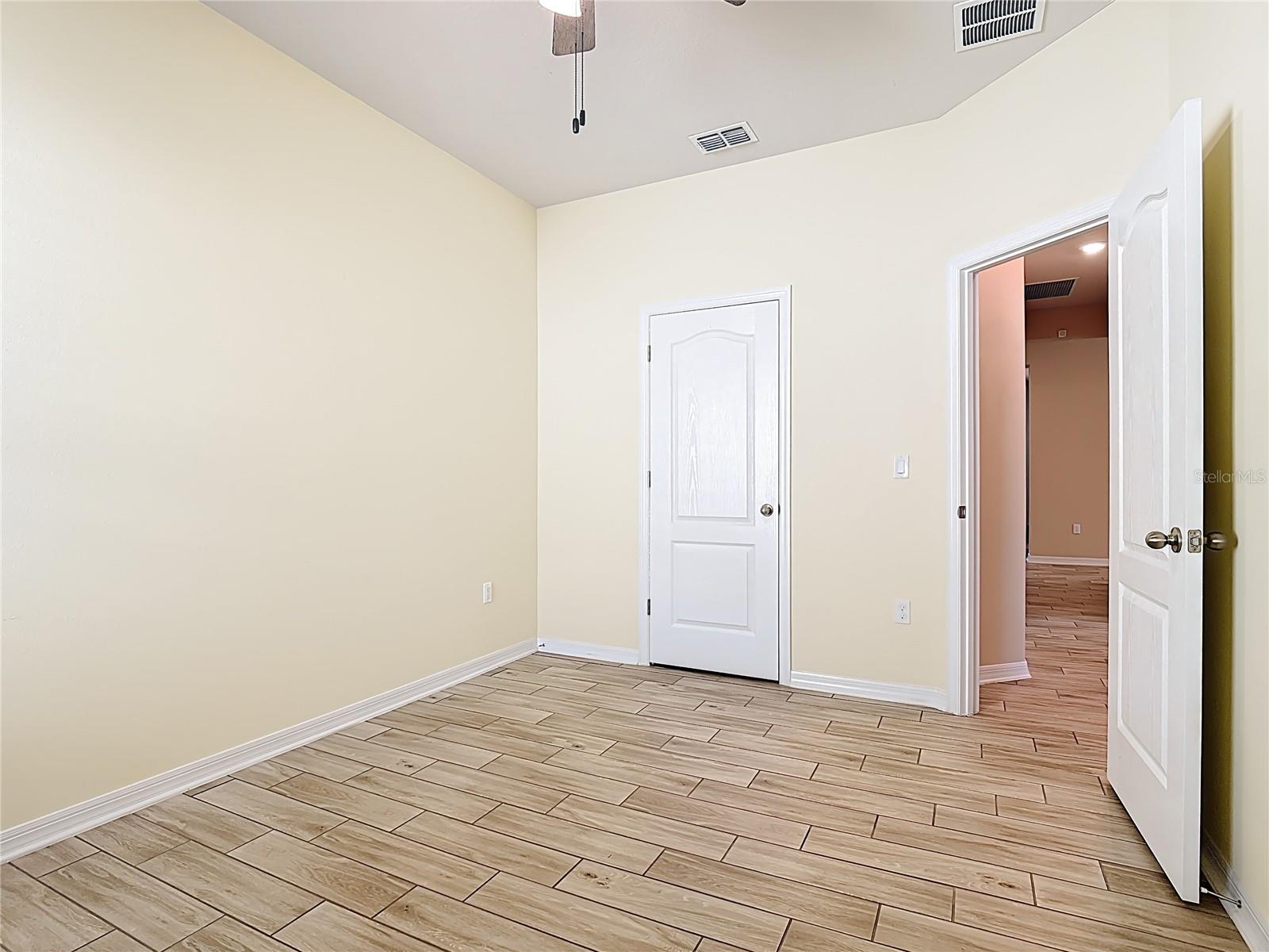 Image 20 of 41 For 17804 Passionflower Circle