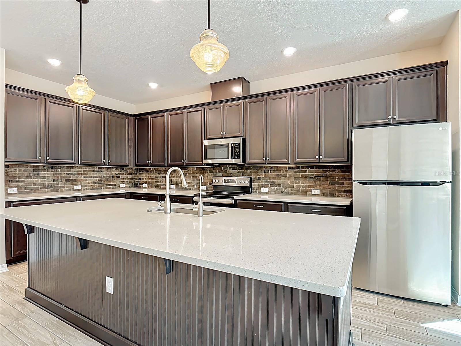 Image 6 of 41 For 17804 Passionflower Circle