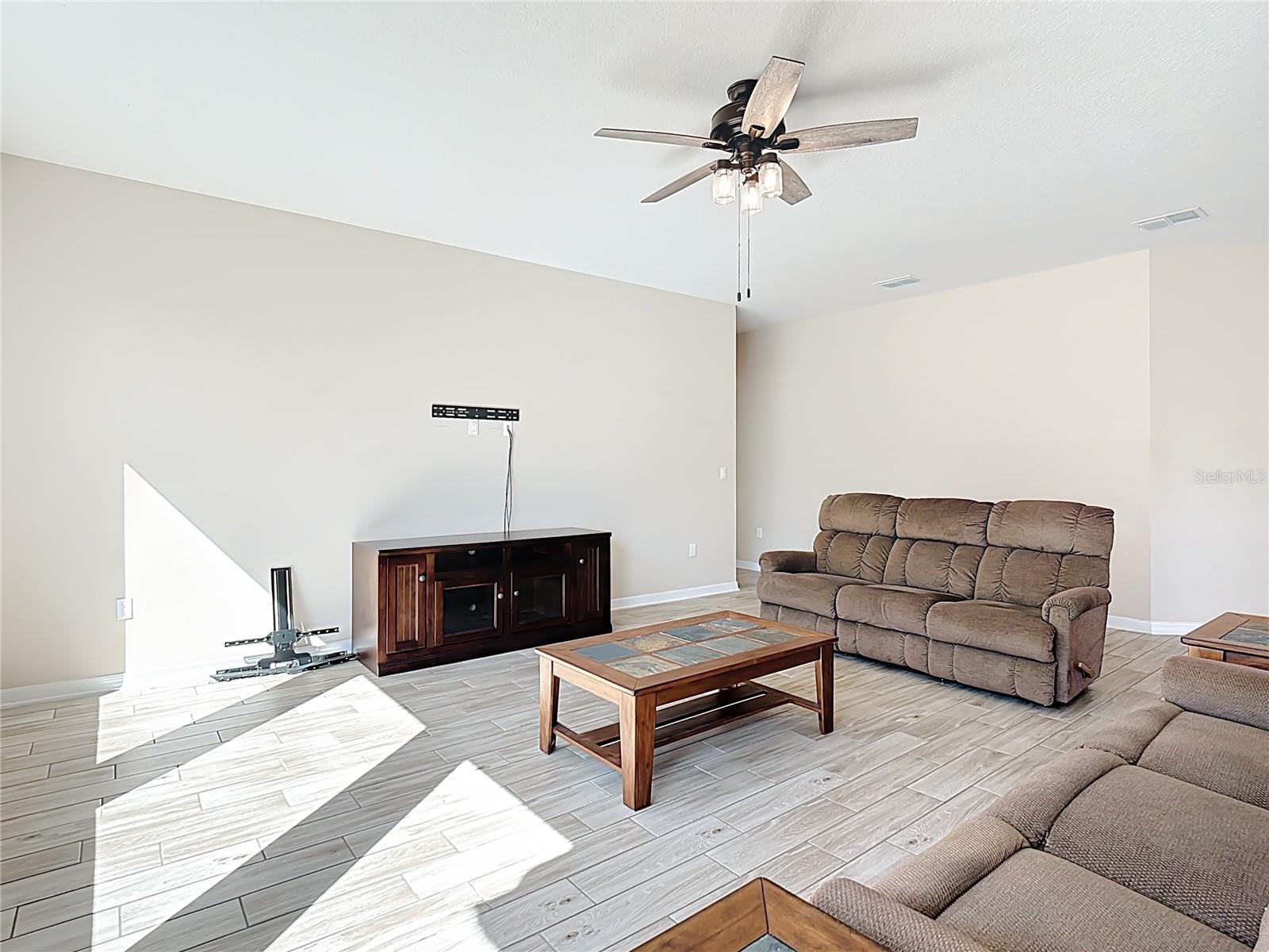 Image 9 of 41 For 17804 Passionflower Circle