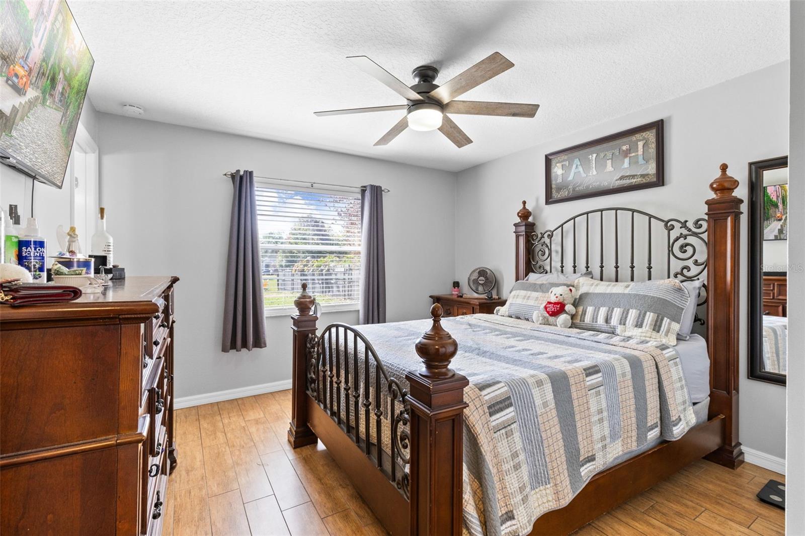 Image 17 of 24 For 1720 Acres Drive