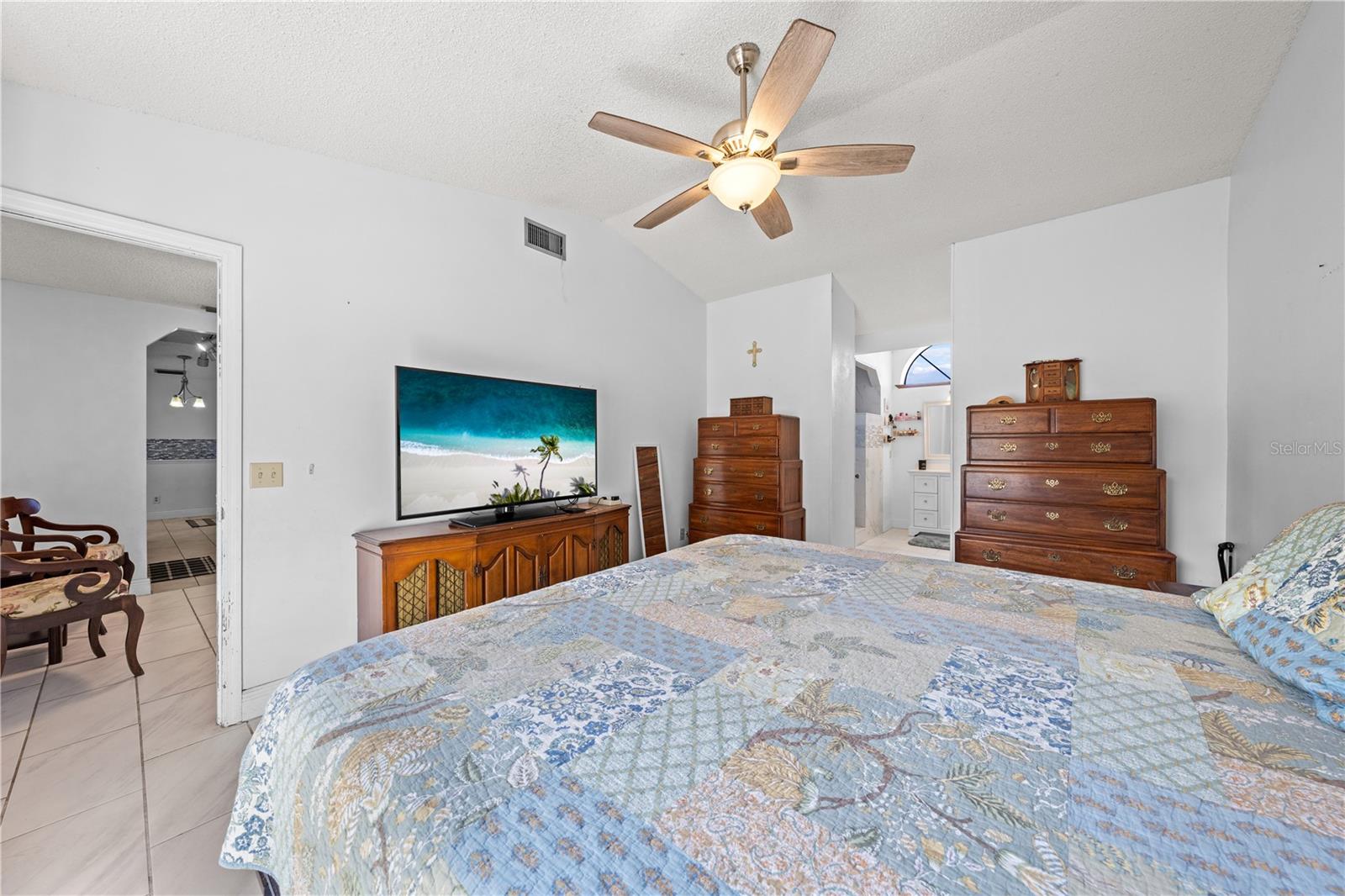 Image 15 of 50 For 461 Providence Boulevard