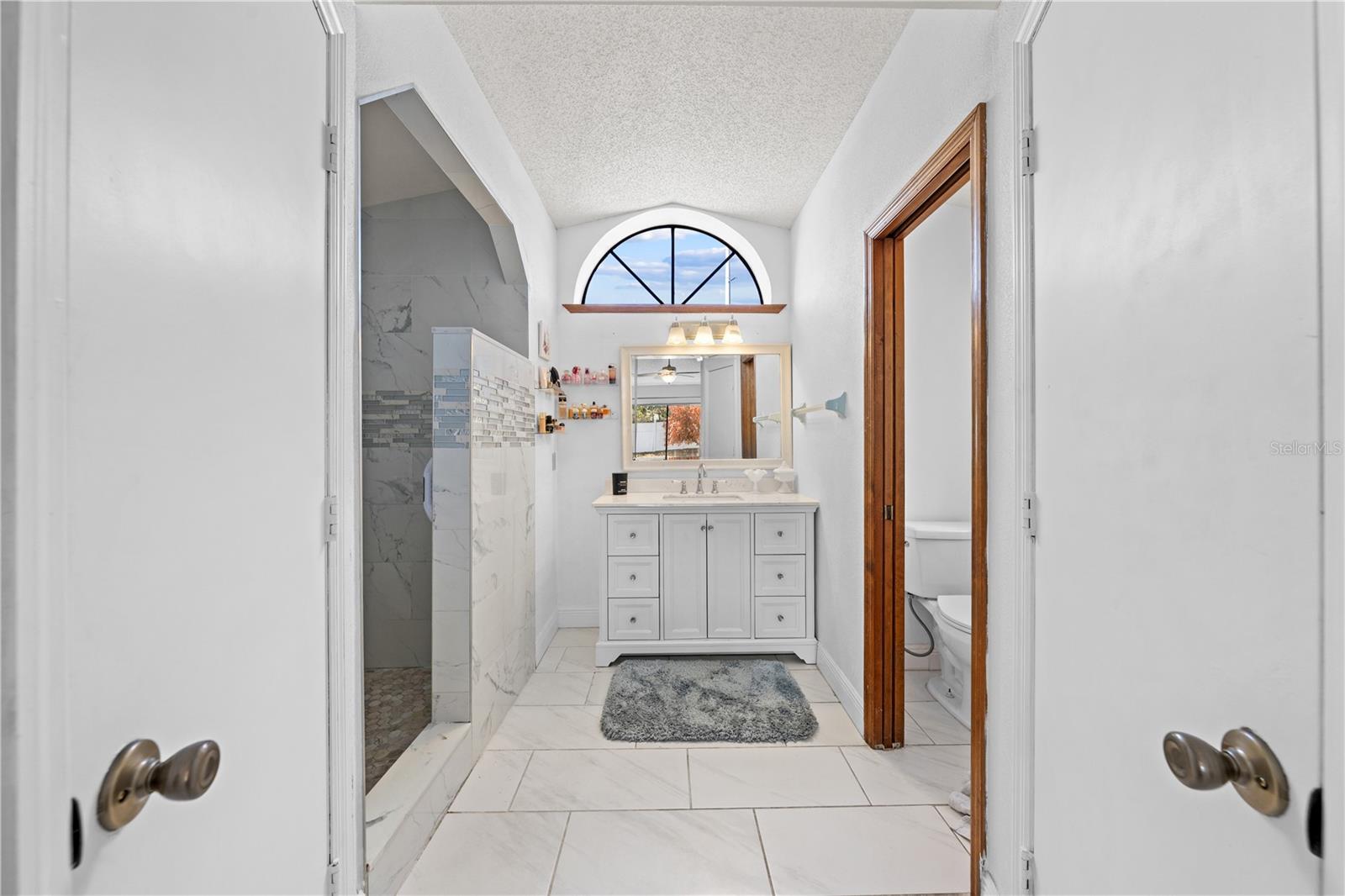 Image 16 of 50 For 461 Providence Boulevard