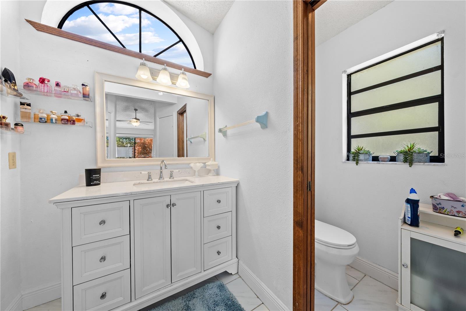 Image 18 of 50 For 461 Providence Boulevard