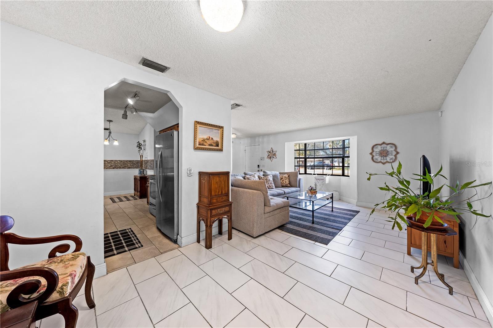 Image 3 of 50 For 461 Providence Boulevard