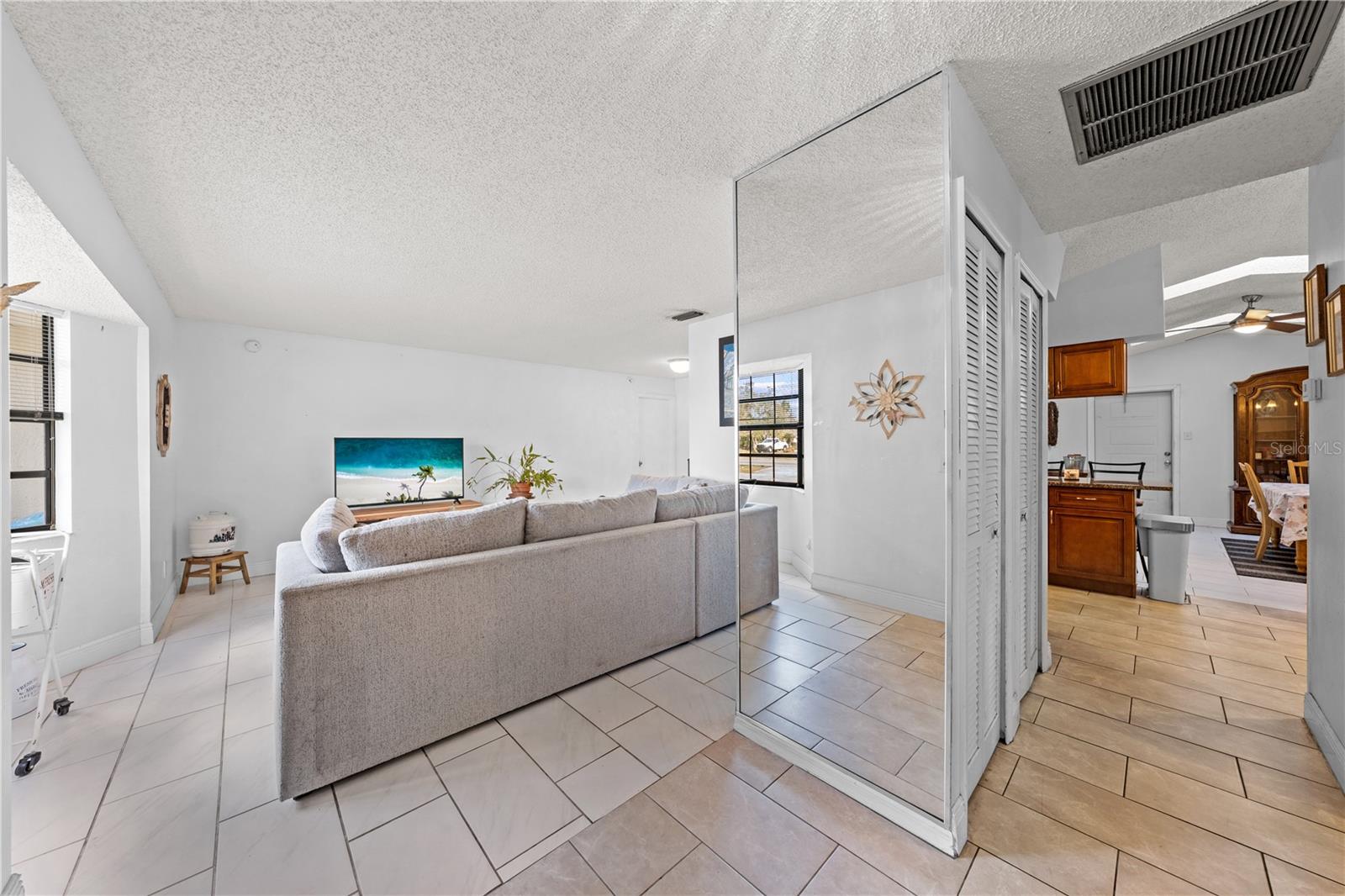 Image 36 of 50 For 461 Providence Boulevard