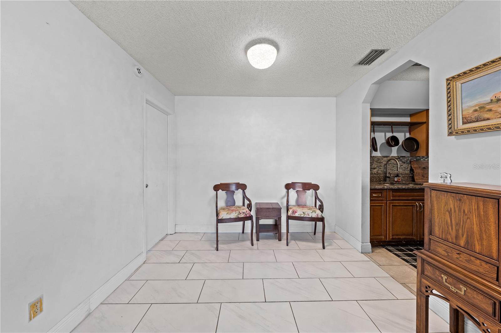 Image 39 of 50 For 461 Providence Boulevard