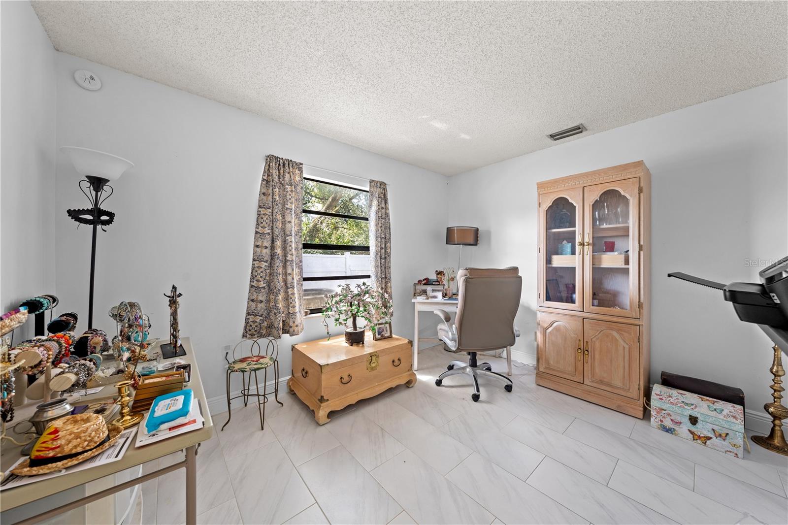 Image 9 of 50 For 461 Providence Boulevard