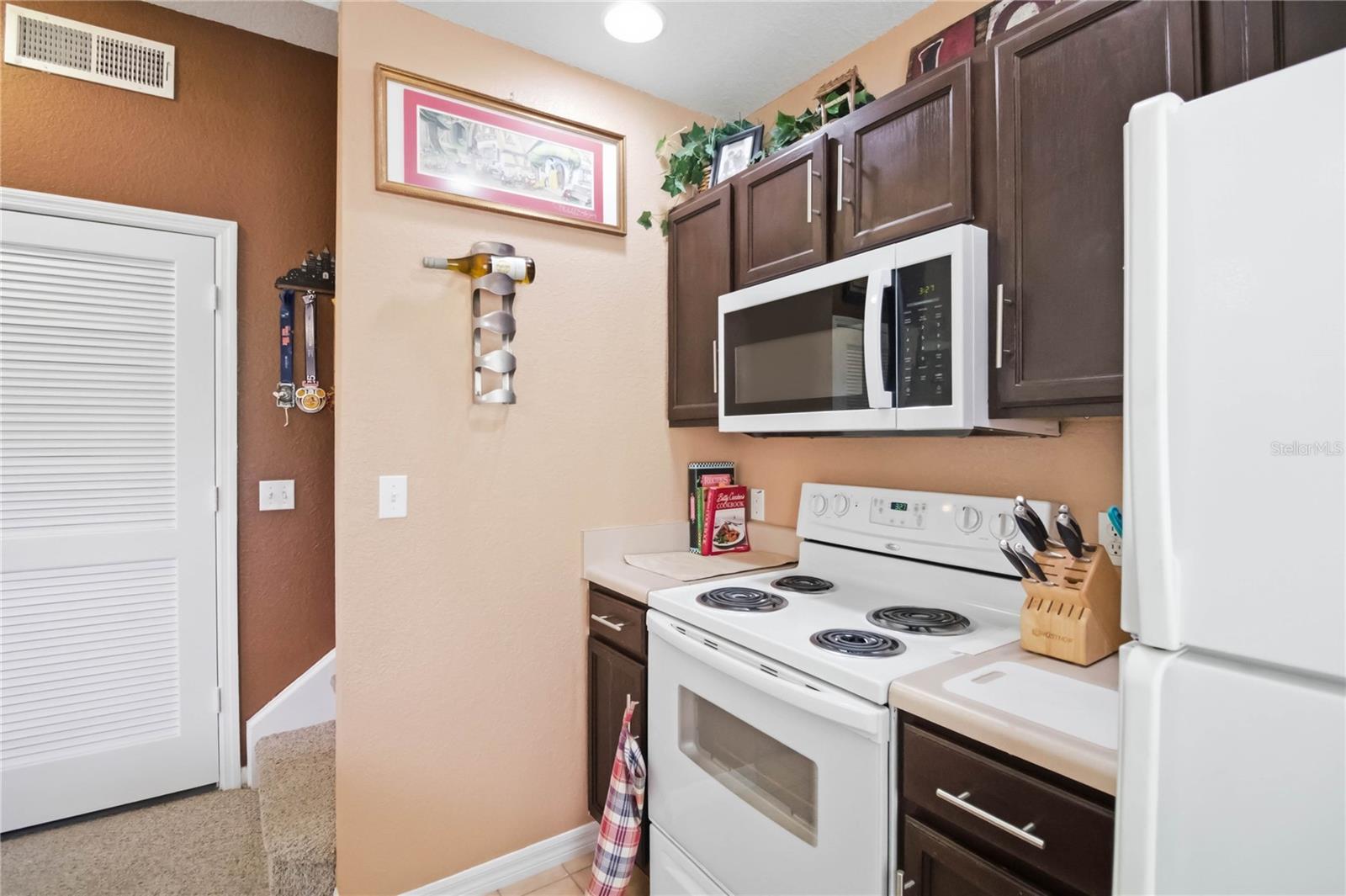 Image 13 of 48 For 2620 Lodi Circle 101