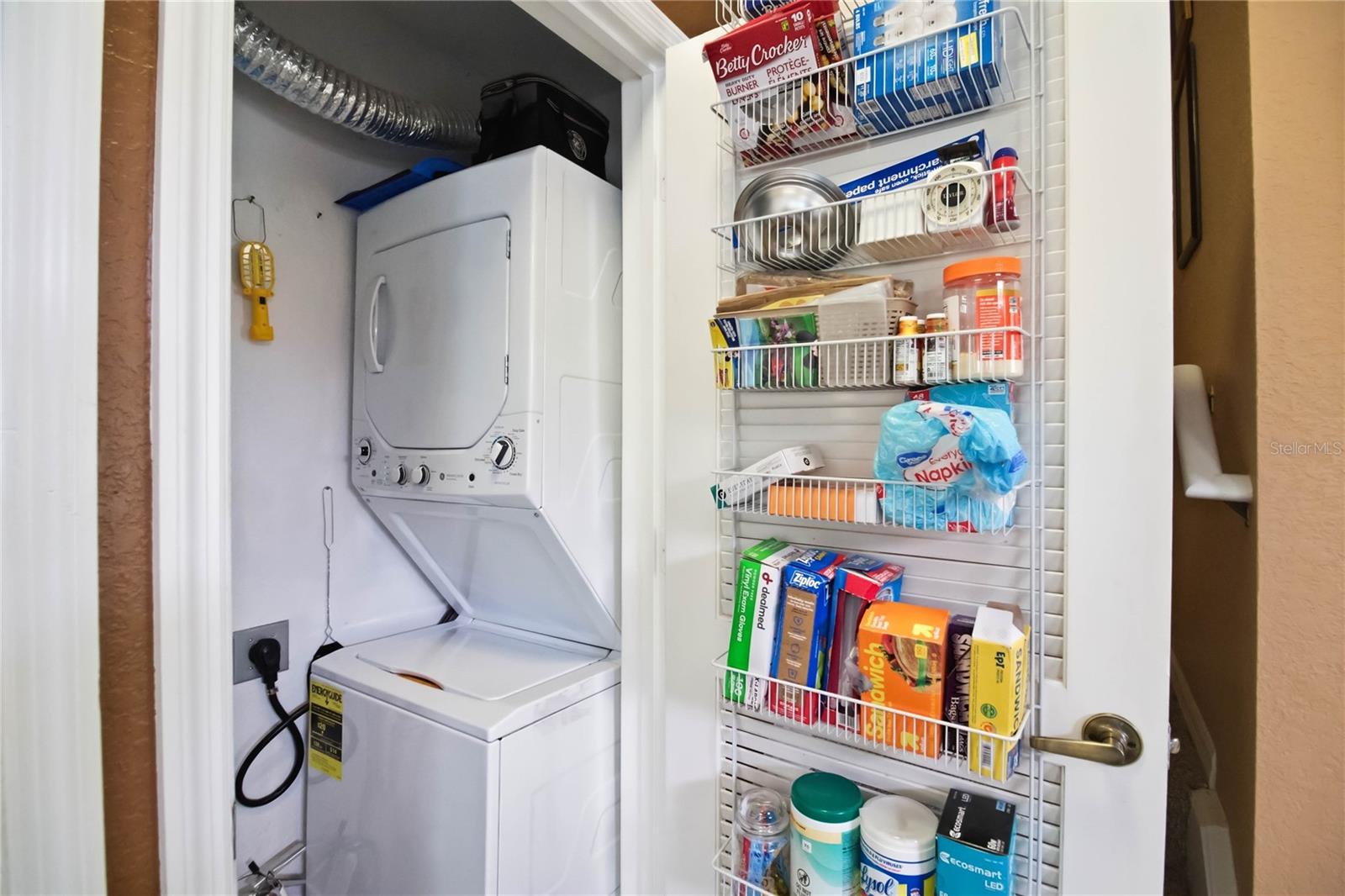 Image 14 of 48 For 2620 Lodi Circle 101