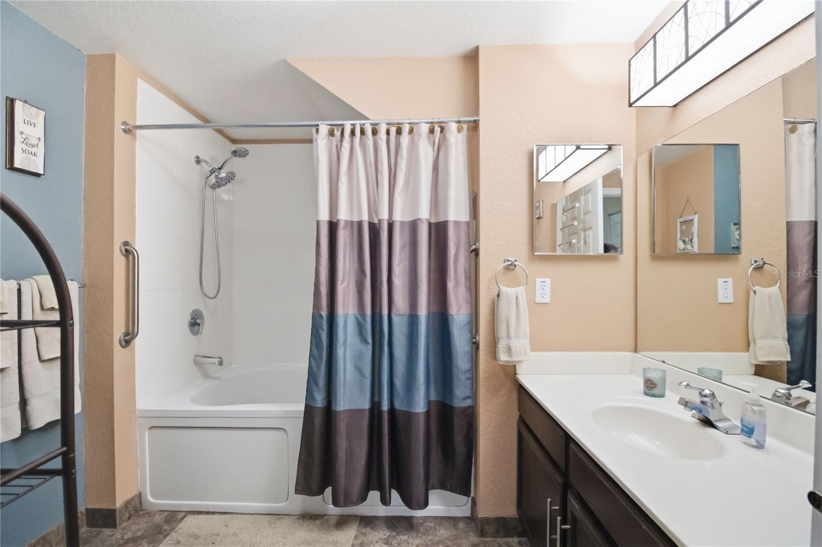 Image 18 of 48 For 2620 Lodi Circle 101