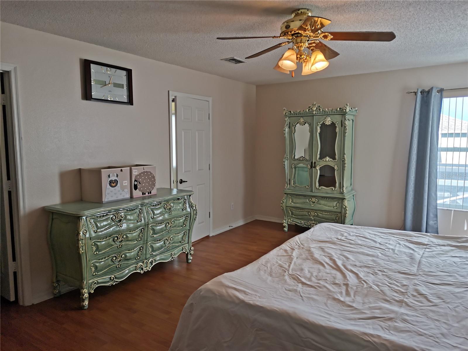 Image 8 of 22 For 270 Augustine Court