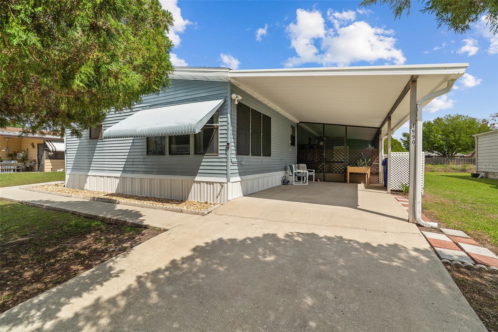 Image 2 of 40 For 1990 Crystal Lane