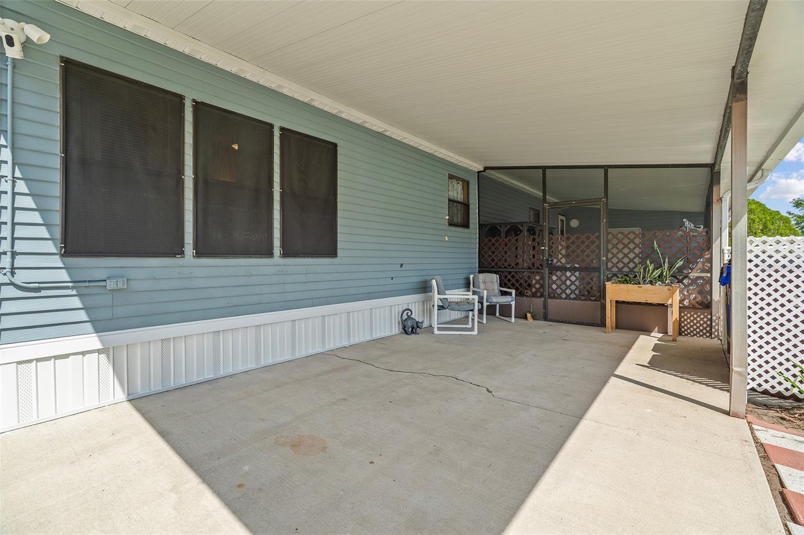 Image 3 of 40 For 1990 Crystal Lane