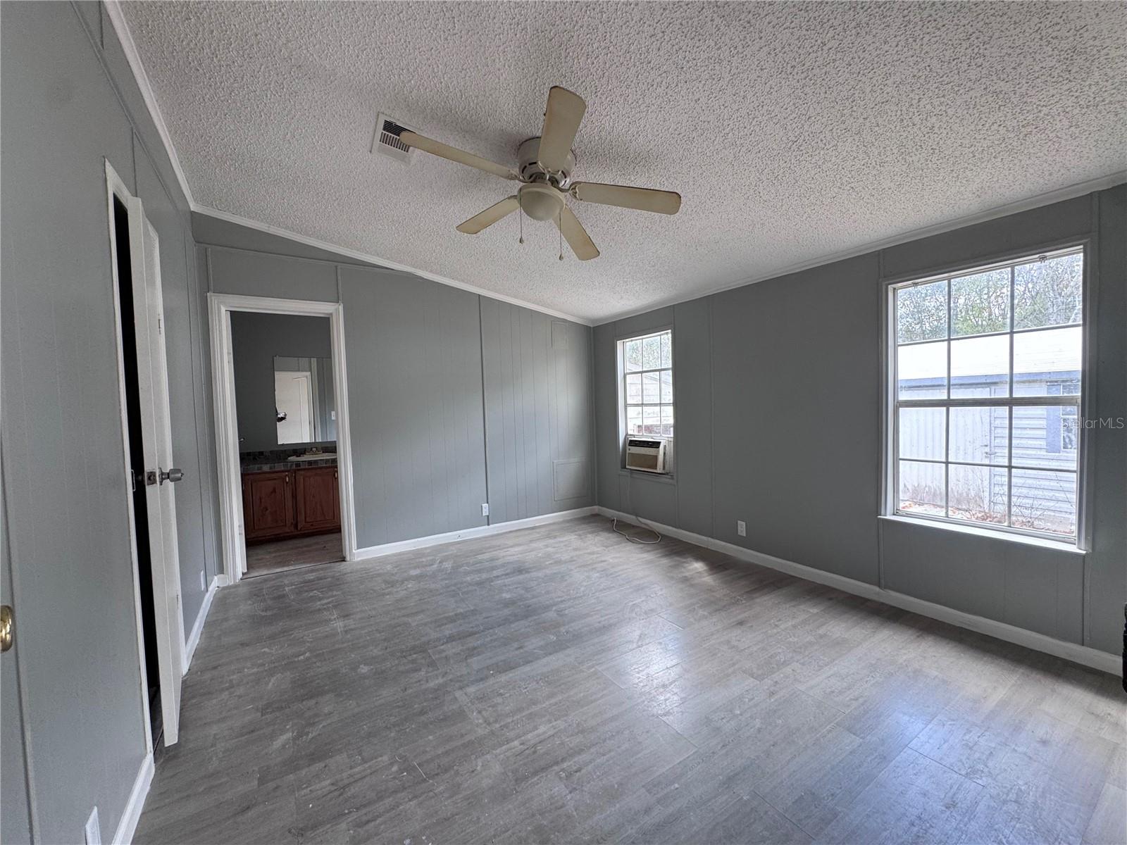 Image 17 of 26 For 4905 Herndon Drive