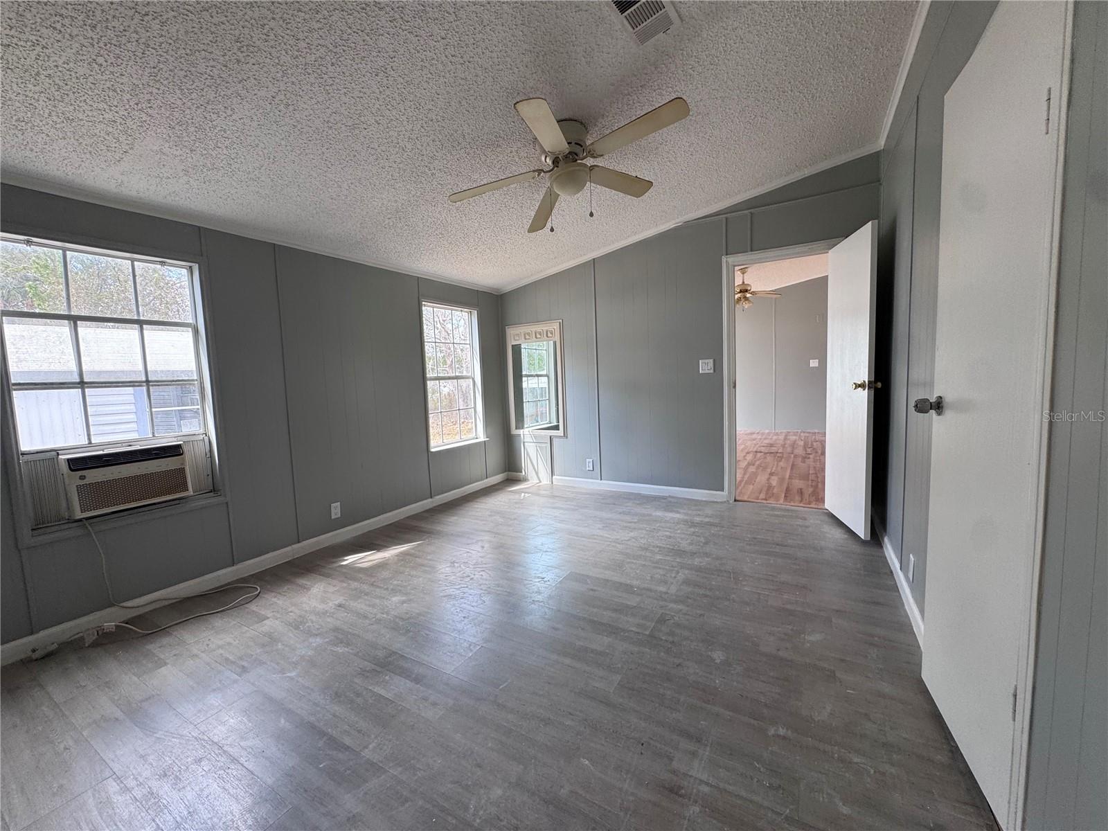 Image 20 of 26 For 4905 Herndon Drive