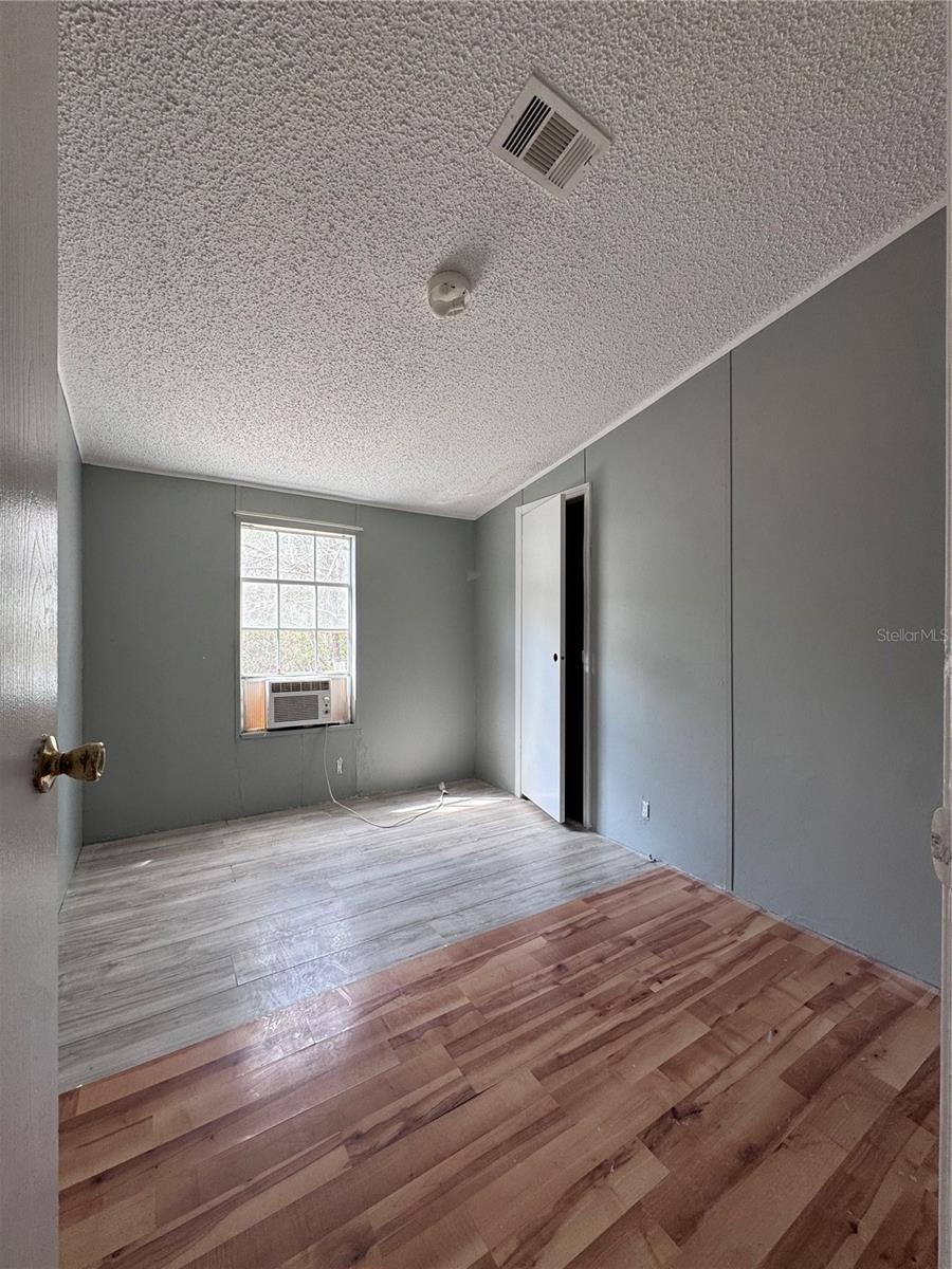 Image 22 of 26 For 4905 Herndon Drive