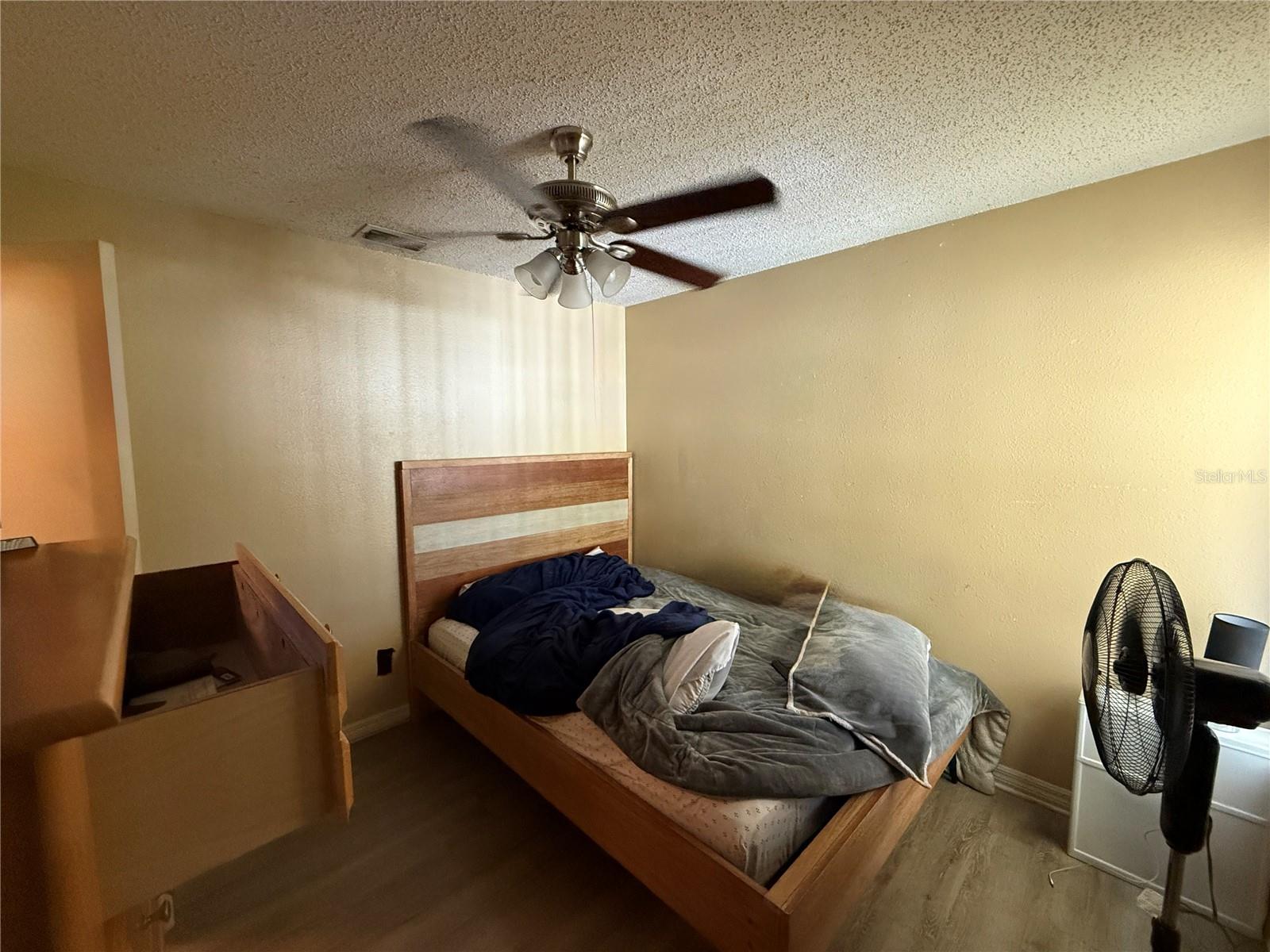 Image 12 of 21 For 2006 Royal Bay Boulevard 126