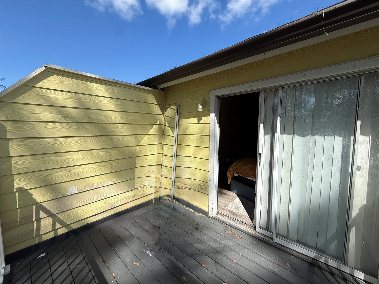 Image 6 of 21 For 2006 Royal Bay Boulevard 126