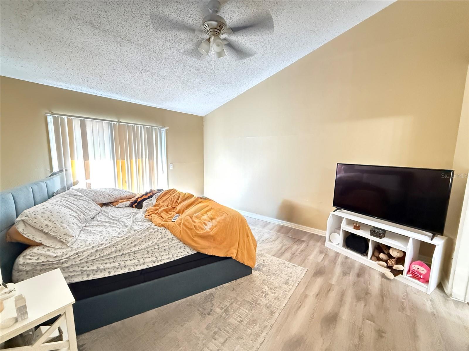 Image 9 of 21 For 2006 Royal Bay Boulevard 126