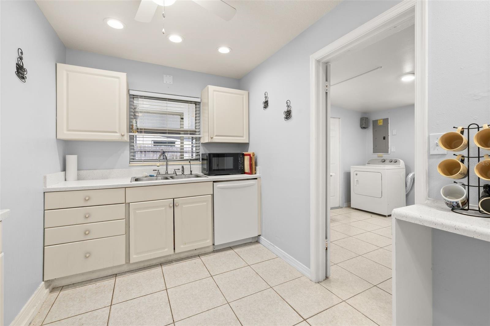 Image 17 of 45 For 2612 Carol Drive