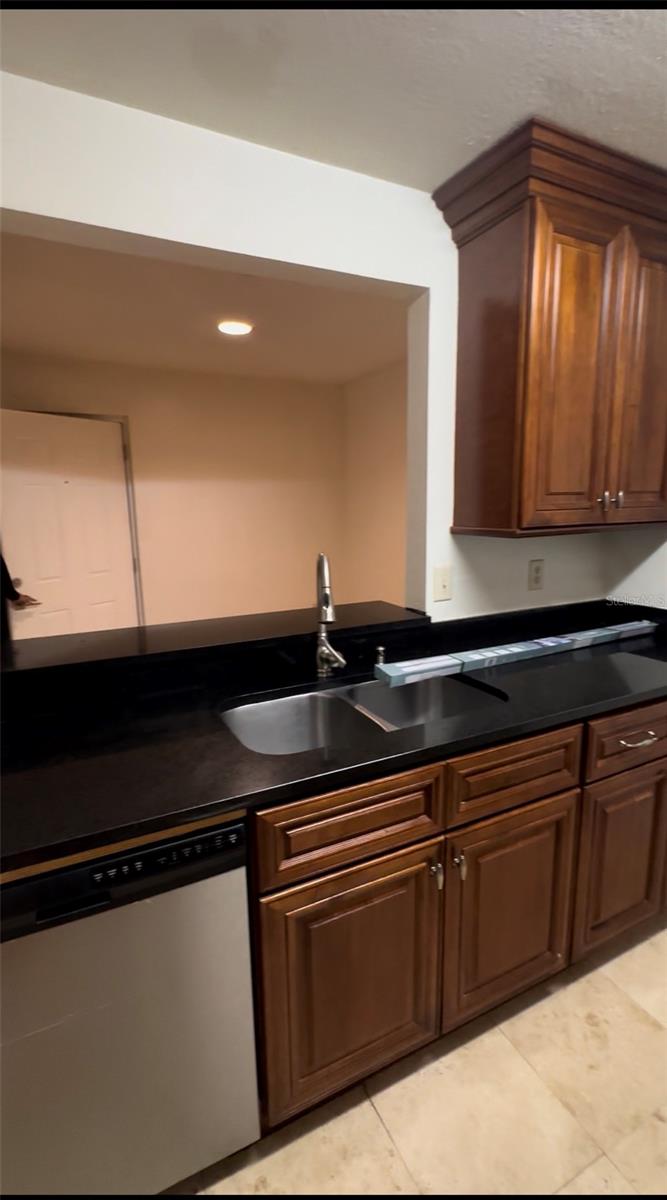 Image 4 of 9 For 2053 Dixie Bell F