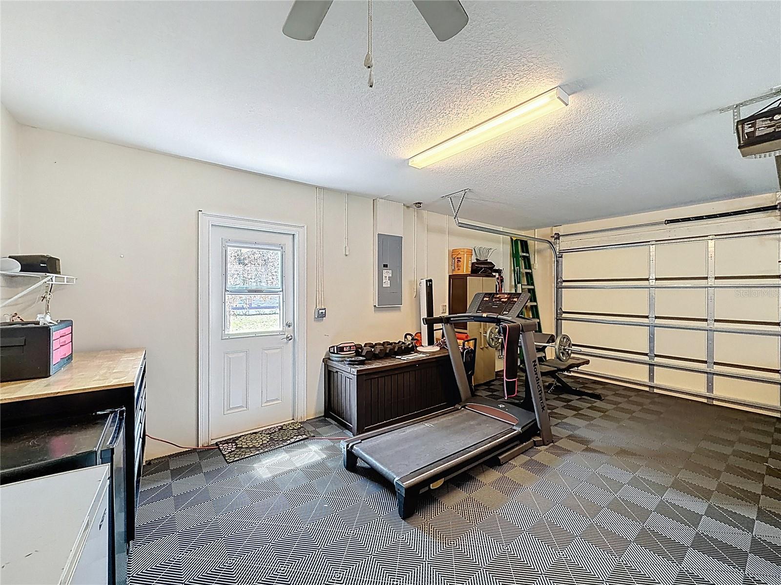 Image 31 of 39 For 9184 Deer Park Drive