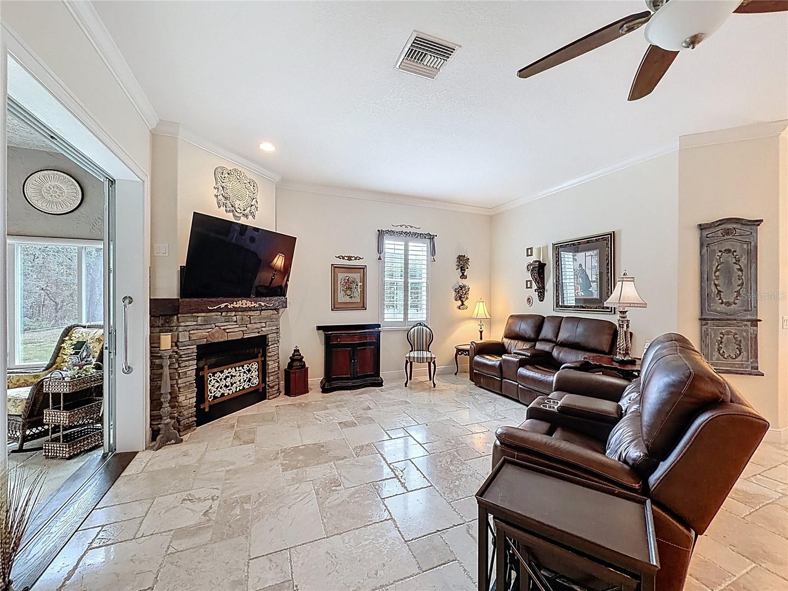 Image 5 of 39 For 9184 Deer Park Drive