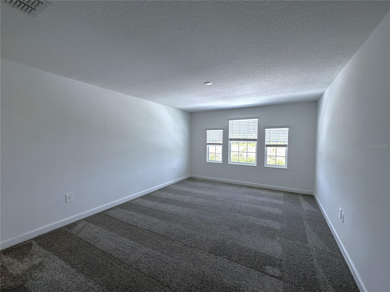 Image 22 of 43 For 3067 Camden Way