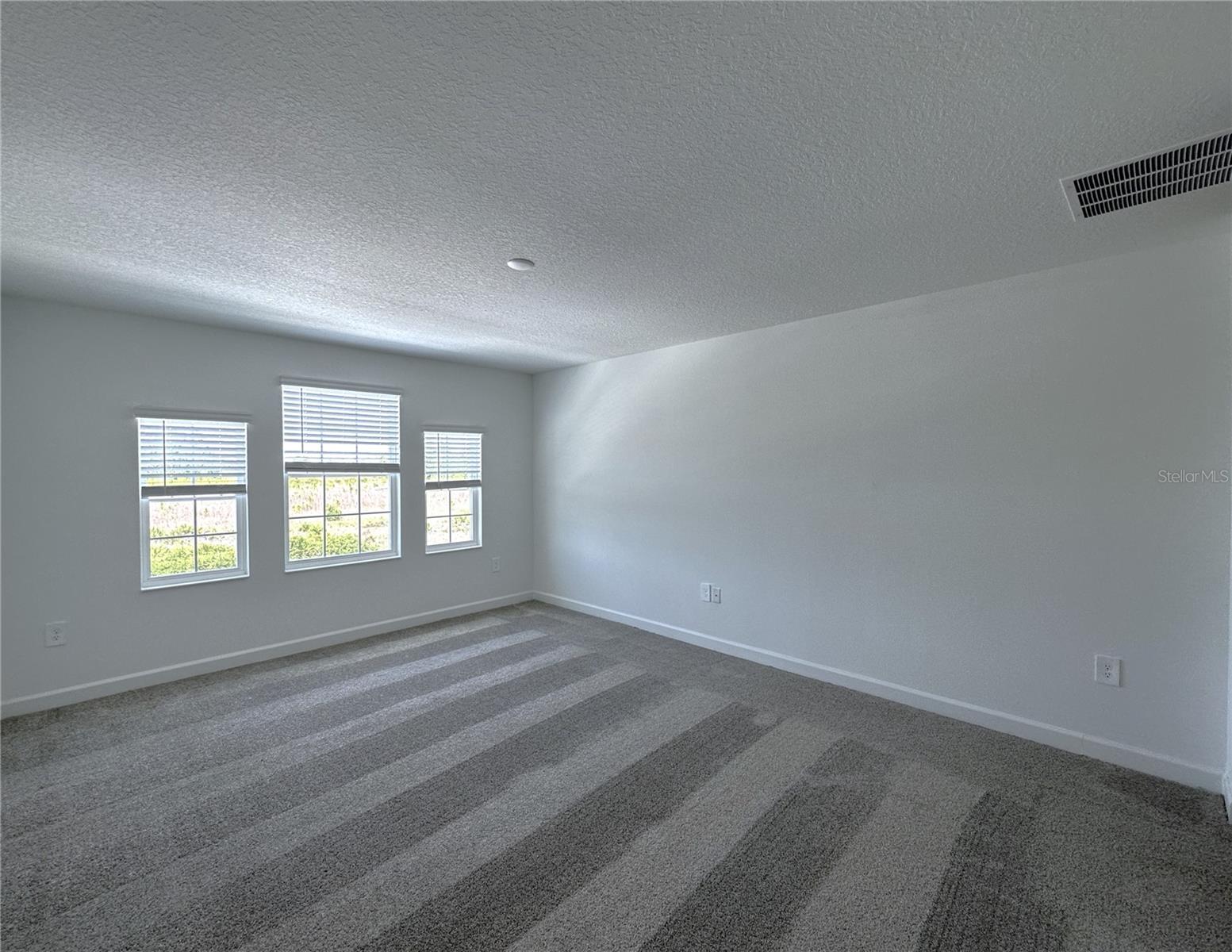 Image 23 of 43 For 3067 Camden Way