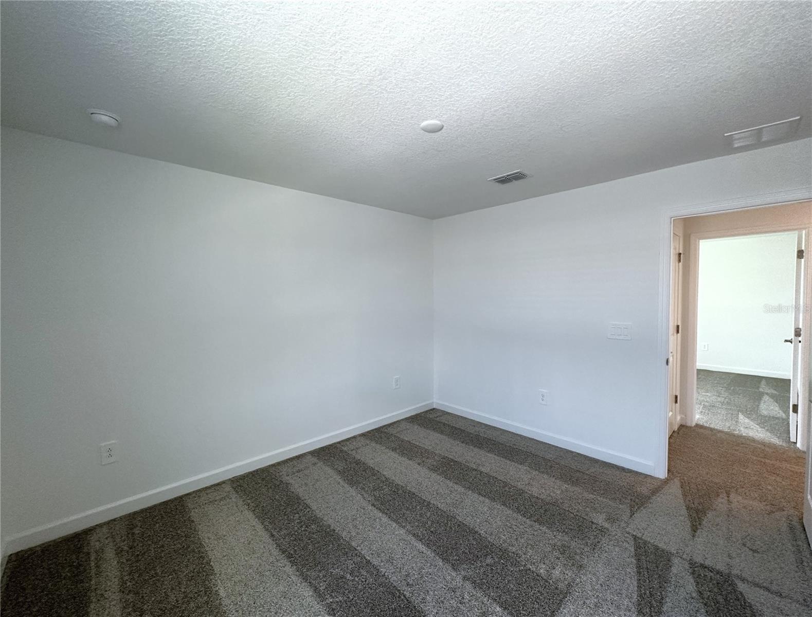 Image 36 of 43 For 3067 Camden Way