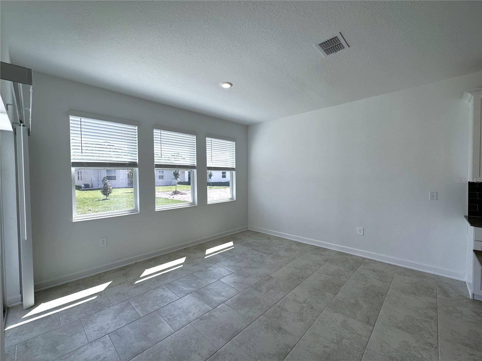 Image 9 of 43 For 3067 Camden Way