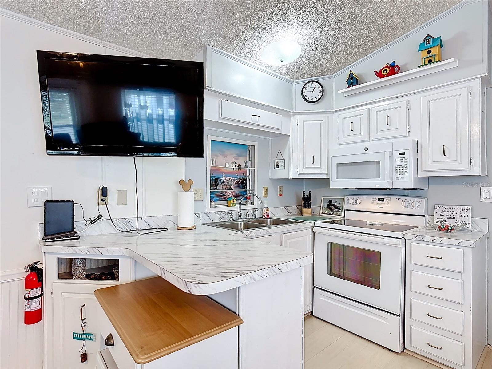 Image 2 of 31 For 9000 Us Hwy 192  763