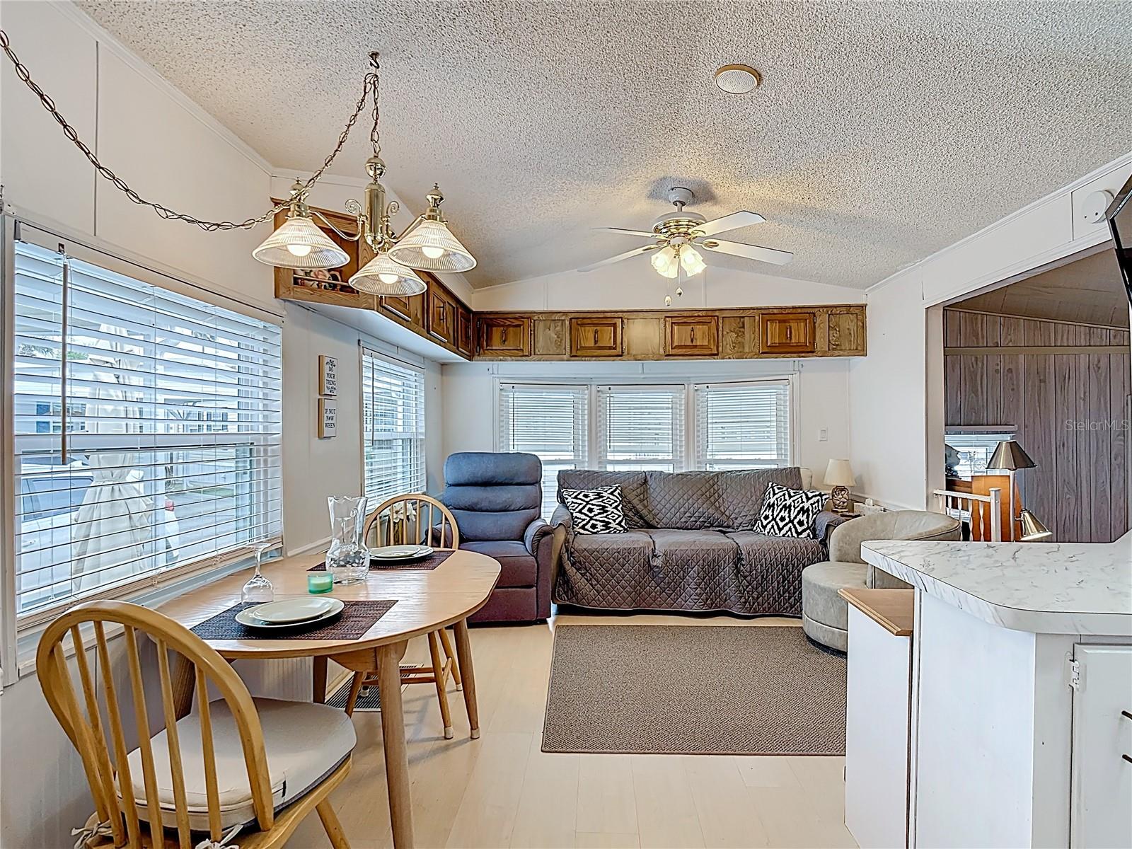 Image 3 of 31 For 9000 Us Hwy 192  763